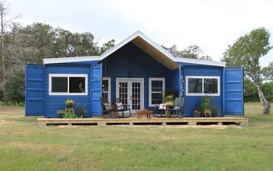 Backcountry Containers The Kennedy (40' single container)